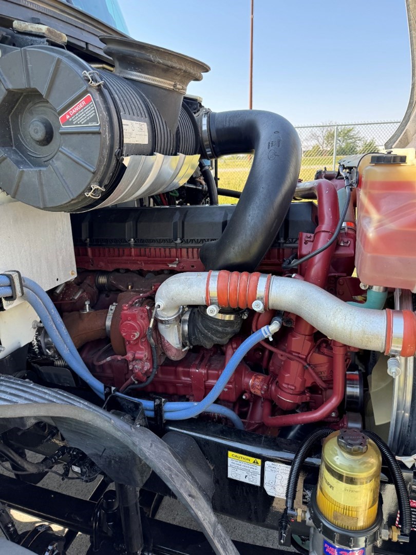 2022 MACK AN64T - USED TRUCKS DAY CAB - image 10